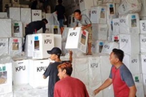 Kotak Suara Dibongkar KPU Kuningan